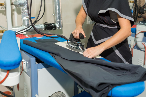 洗濯・清掃代行や給食業務の委託